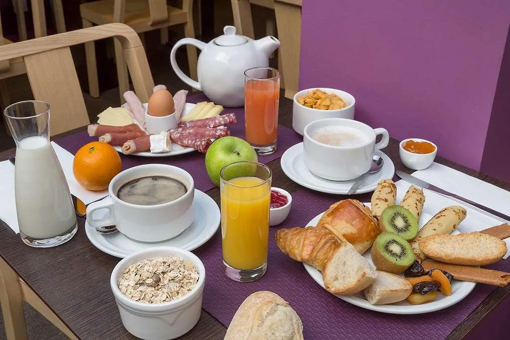 Ogboutique Hotel Du Chateau Dinan 0*,
