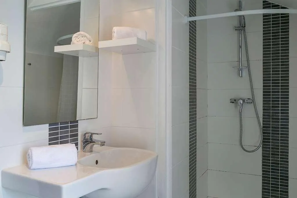 Ogboutique Hotel Du Chateau Dinan 0*,  France